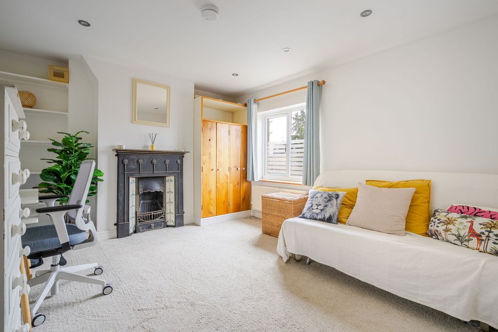 Additional image 8 of 2 bed property to rentClewer Fields, Windsor SL4