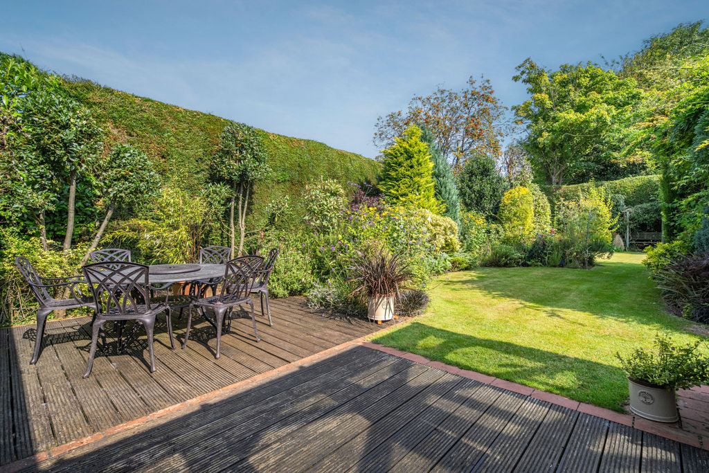 Property photo 3 of 23 Picture No. 04