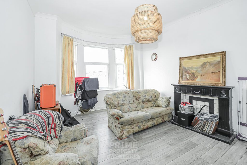 Property photo 2 of 13