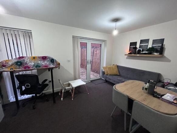 Property photo 3 of 10 Picture No. 06