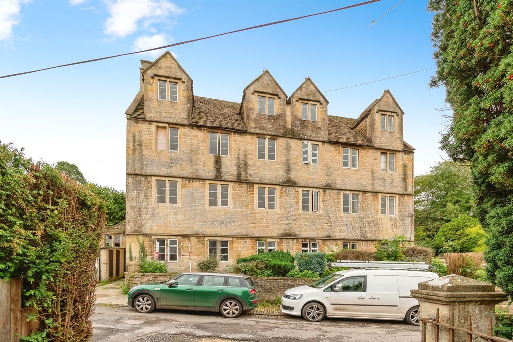 Property photo 1 of 9
