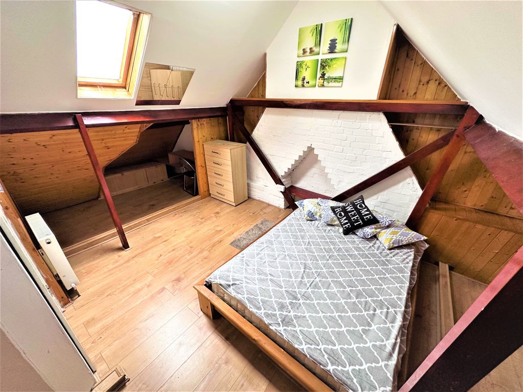 Property photo 1 of 4