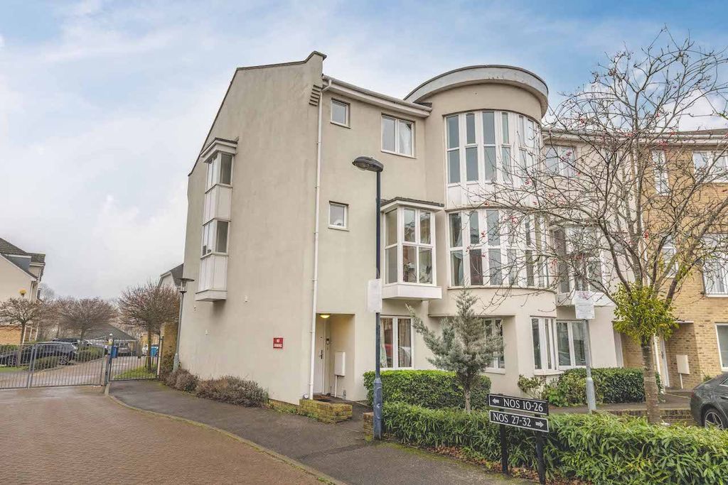 Property photo 1 of 17