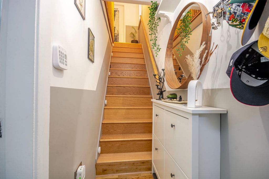 Property photo 2 of 16 Jacobs-12