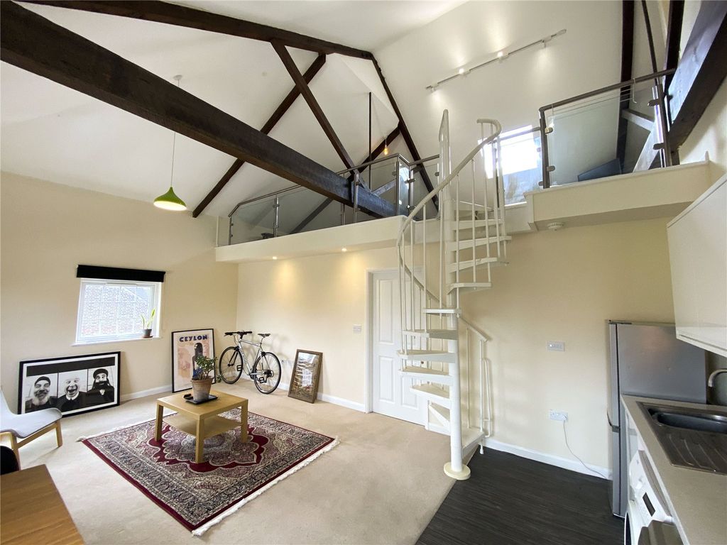 Property photo 1 of 19 Picture No. 23