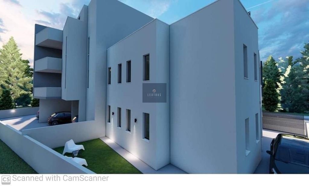 Property photo 3 of 6