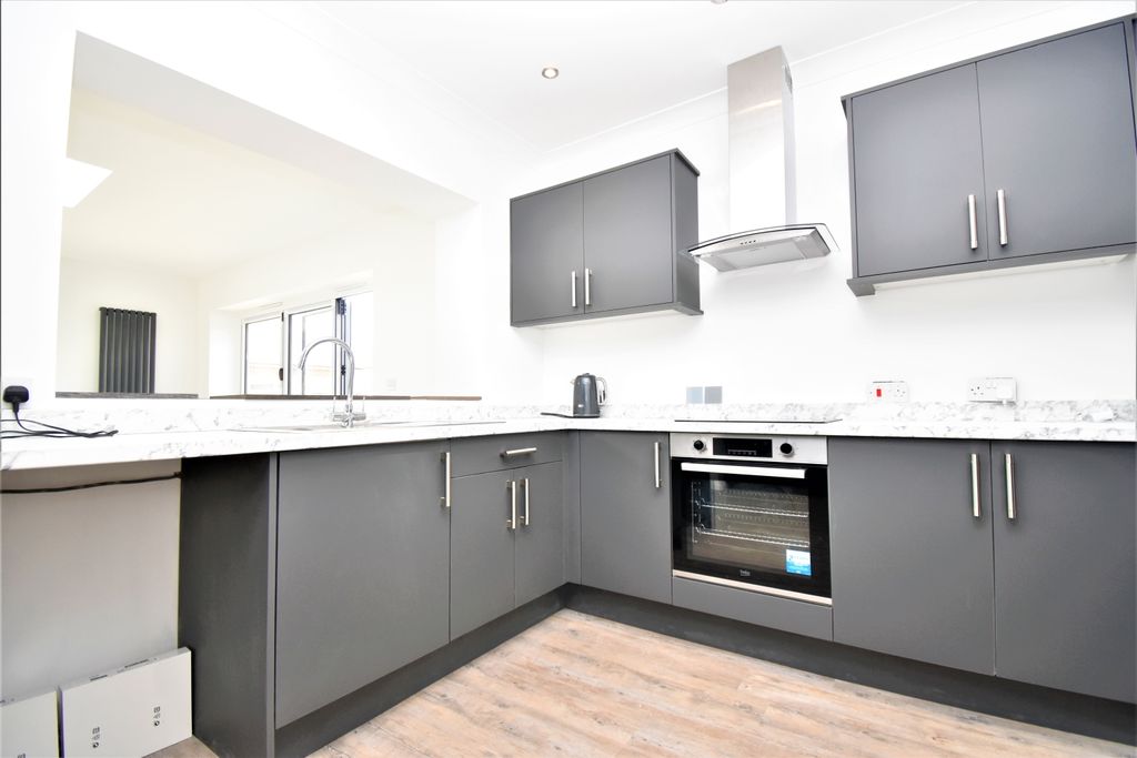 Property photo 2 of 7 Dsc_0105