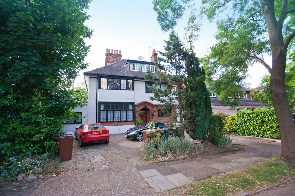 Property photo 1 of 9