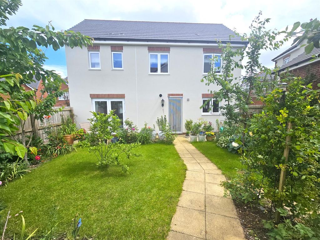 Property photo 1 of 21 Rear.Jpg