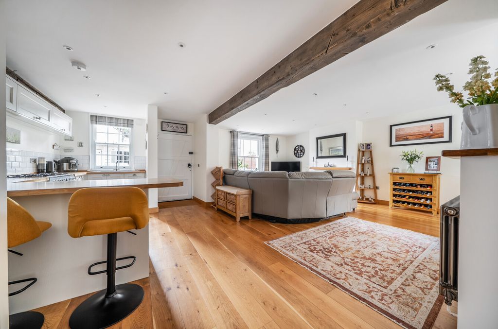 Property photo 3 of 14 1456267-1-69Fb7Ff...