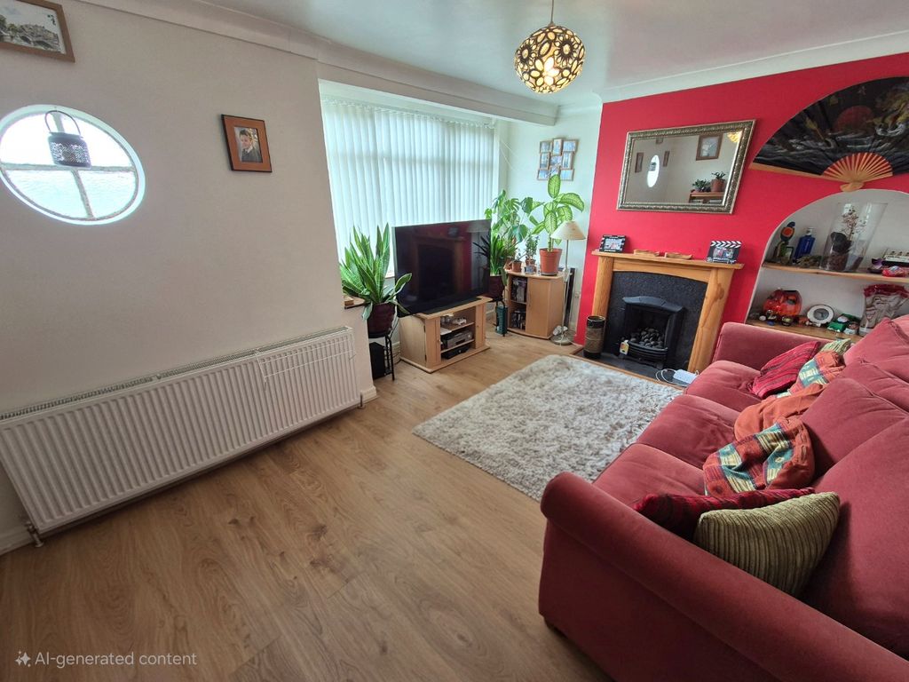 Property photo 3 of 15 4152424