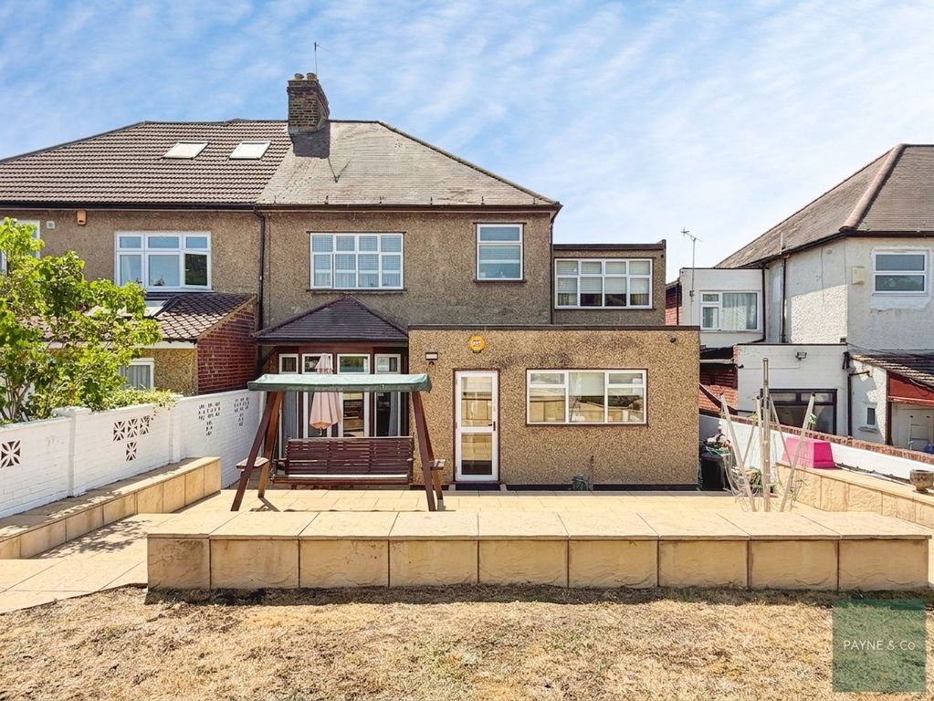 Property photo 2 of 29