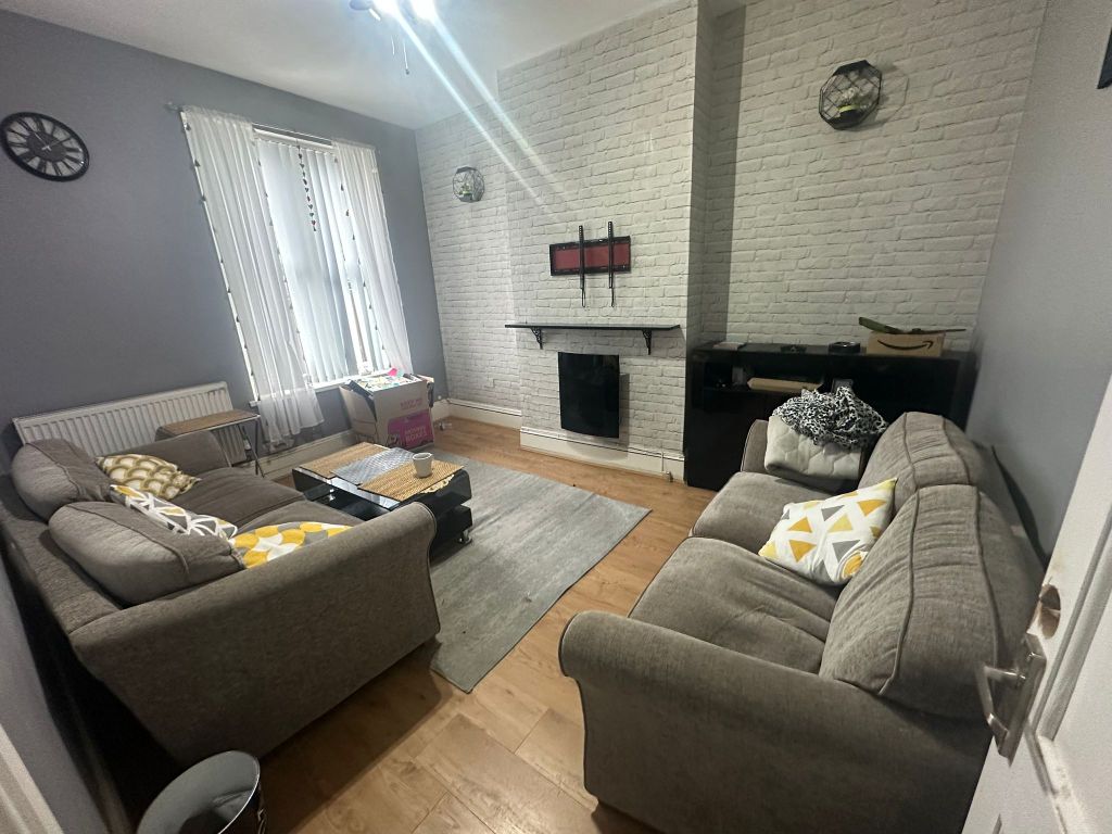 Property photo 2 of 11