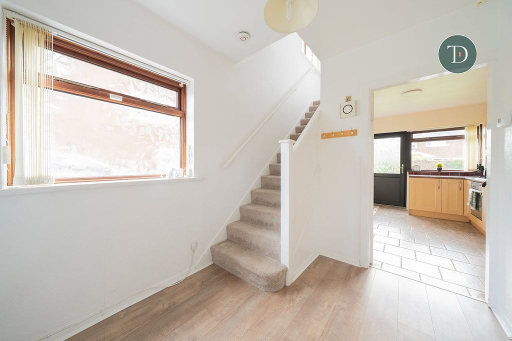 Property photo 2 of 30