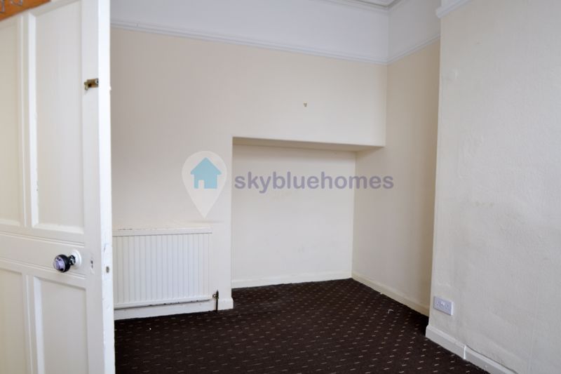 Property photo 3 of 7 Photo 2