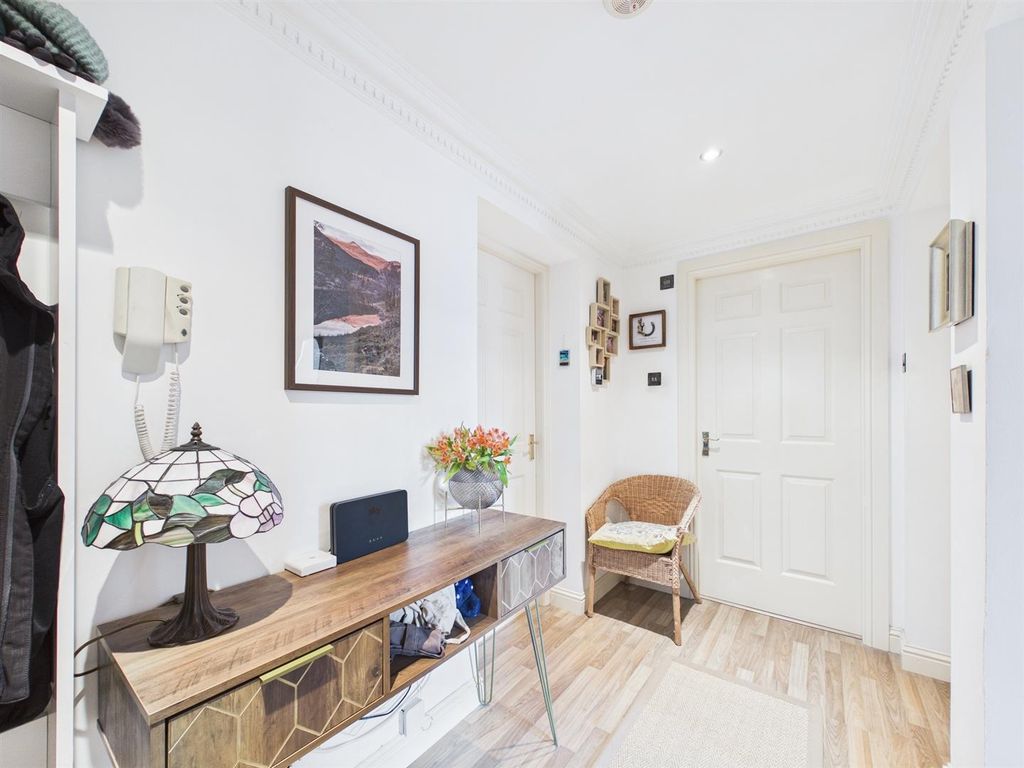 Additional image 8 of 2 bed flat for sale11 Rosslyn House, Glasgow Road Perth PH2