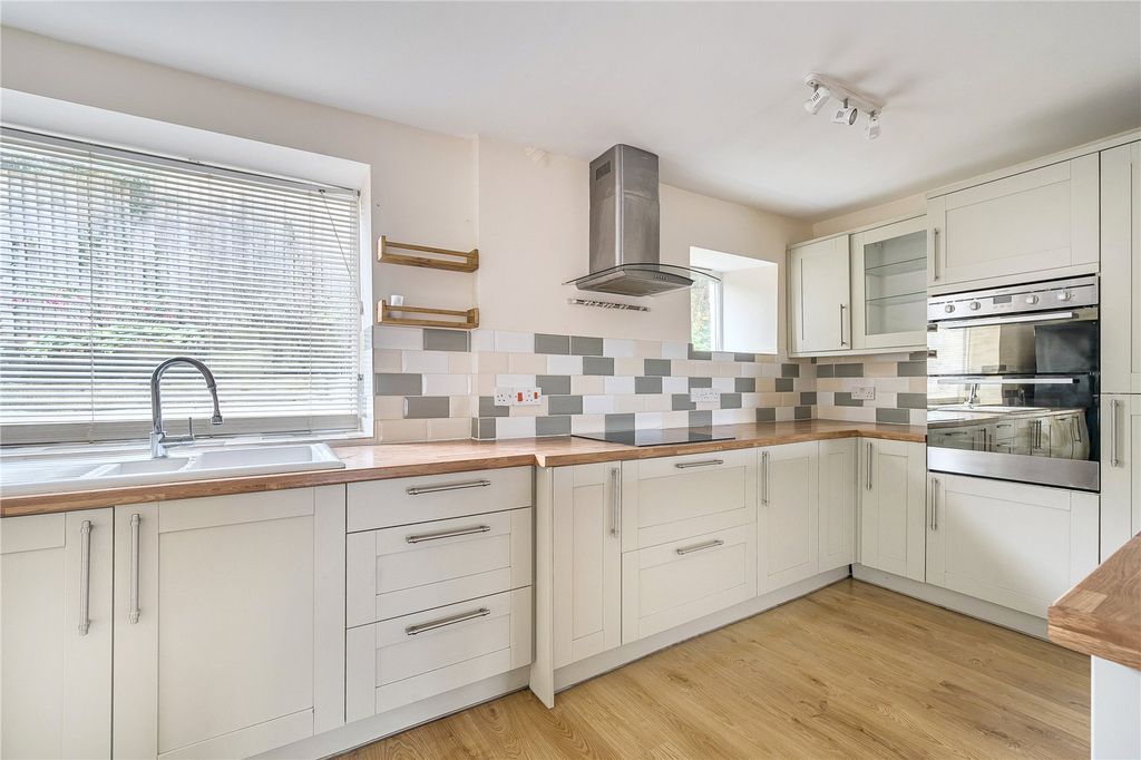 Property photo 2 of 15 Picture No. 04