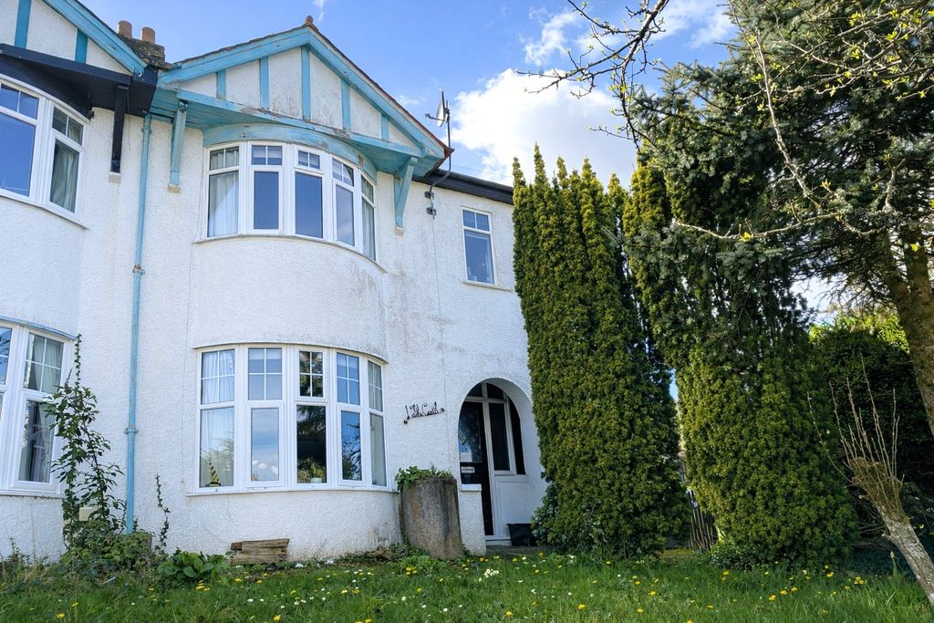 Property photo 1 of 17 1 - Picture No. 01