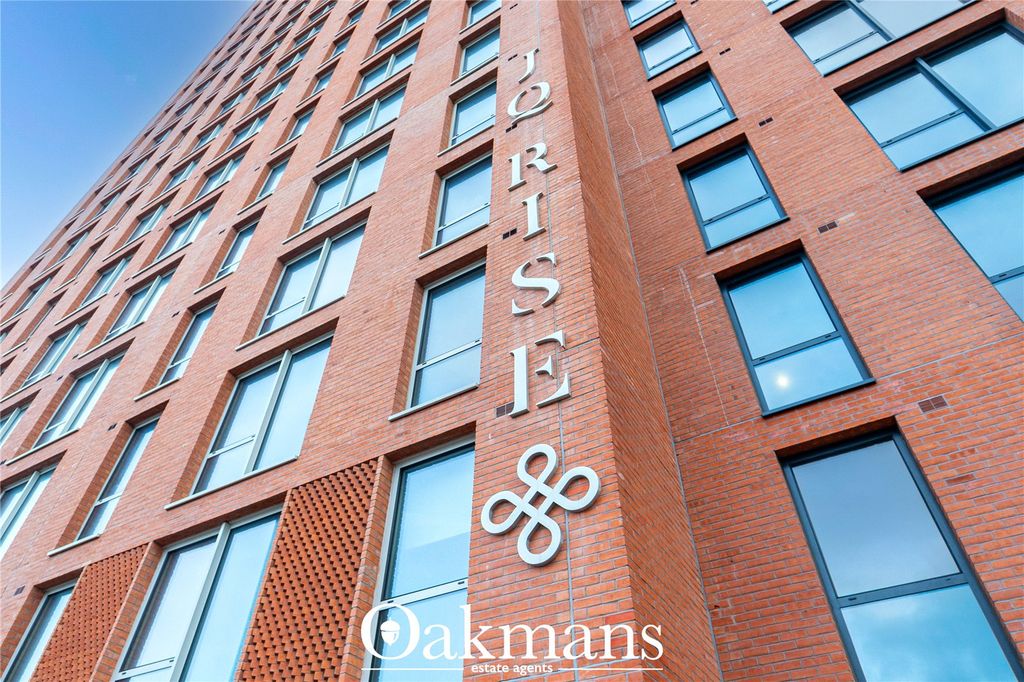 Property photo 1 of 29 Picture No. 02