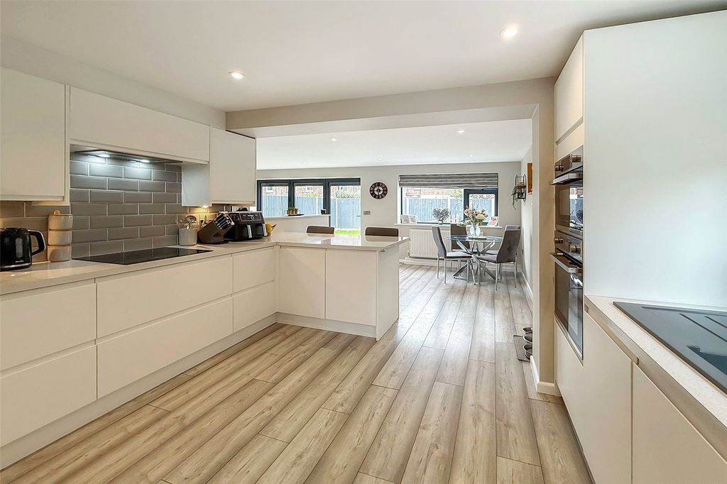 Property photo 3 of 25 Picture No. 15