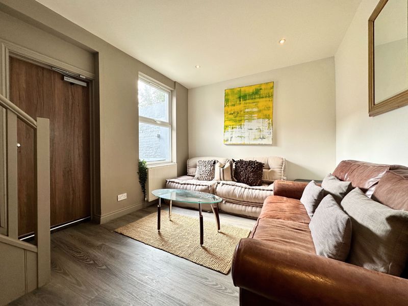 Property photo 1 of 14 Living Room