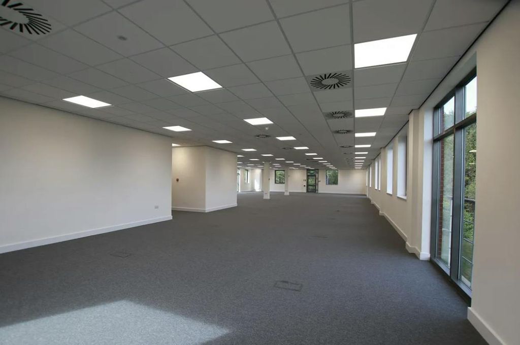 Property photo 3 of 8 Office002.Png