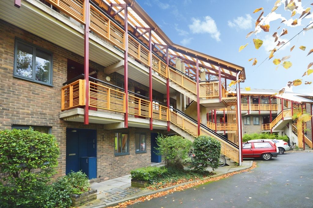 Property photo 1 of 4