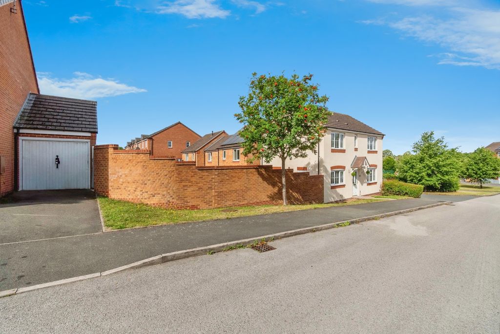 Property photo 2 of 17 Photo