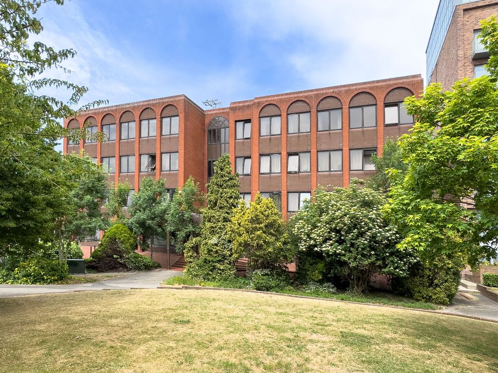 Property photo 1 of 7