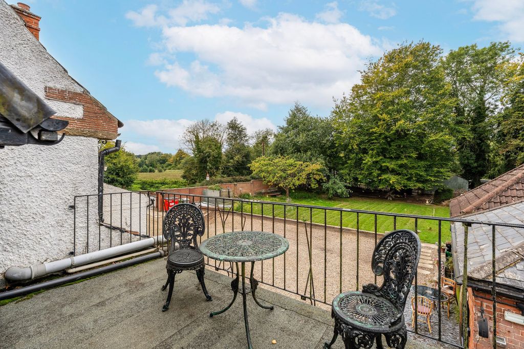 Property photo 2 of 29