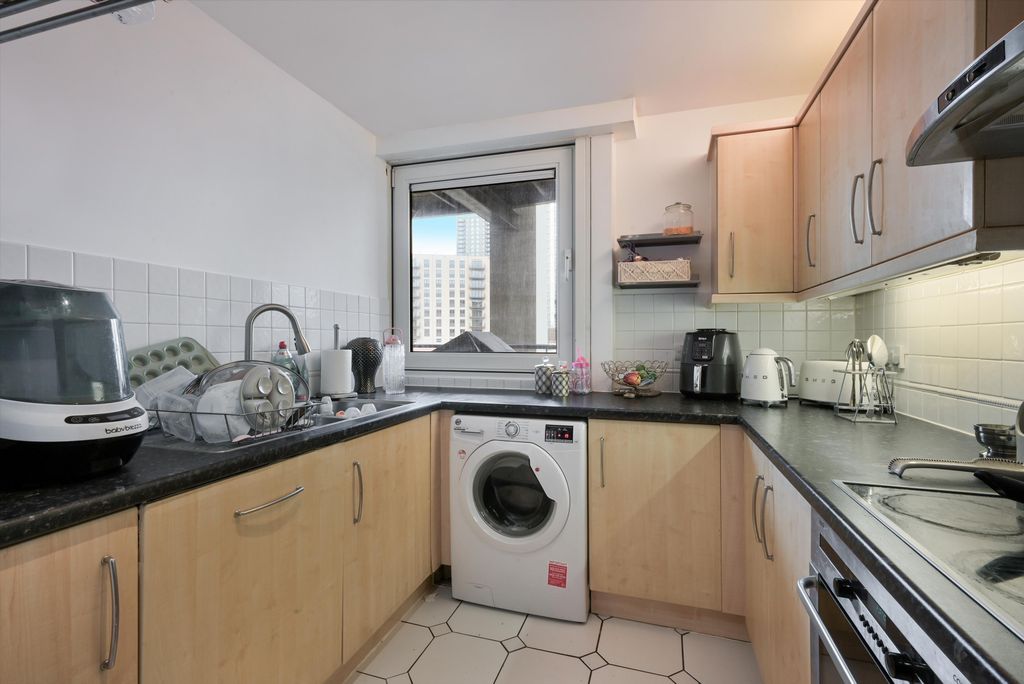 Property photo 2 of 15 Image