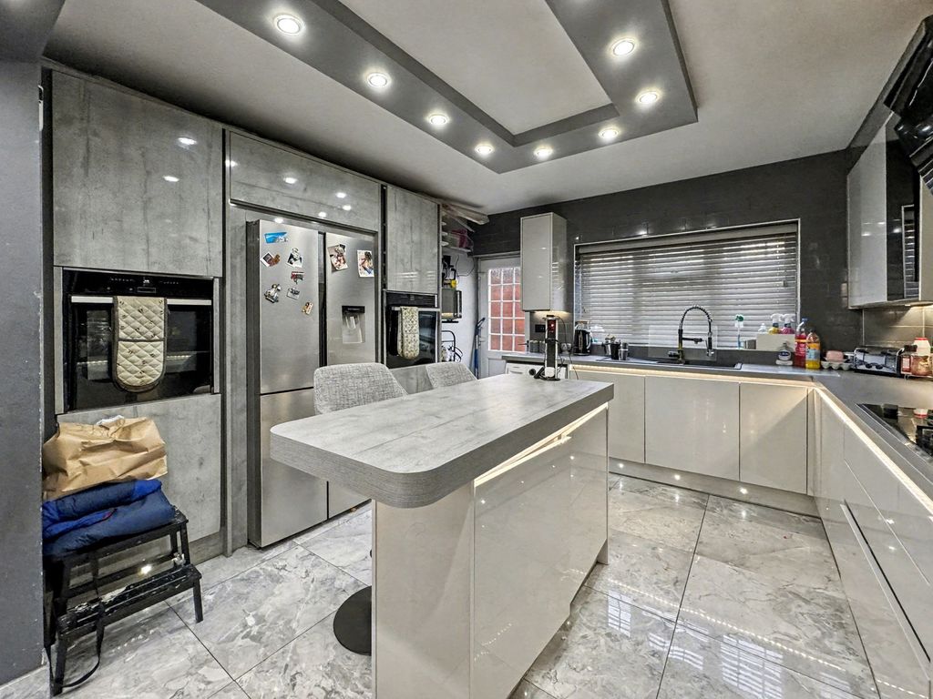 Property photo 3 of 22 3