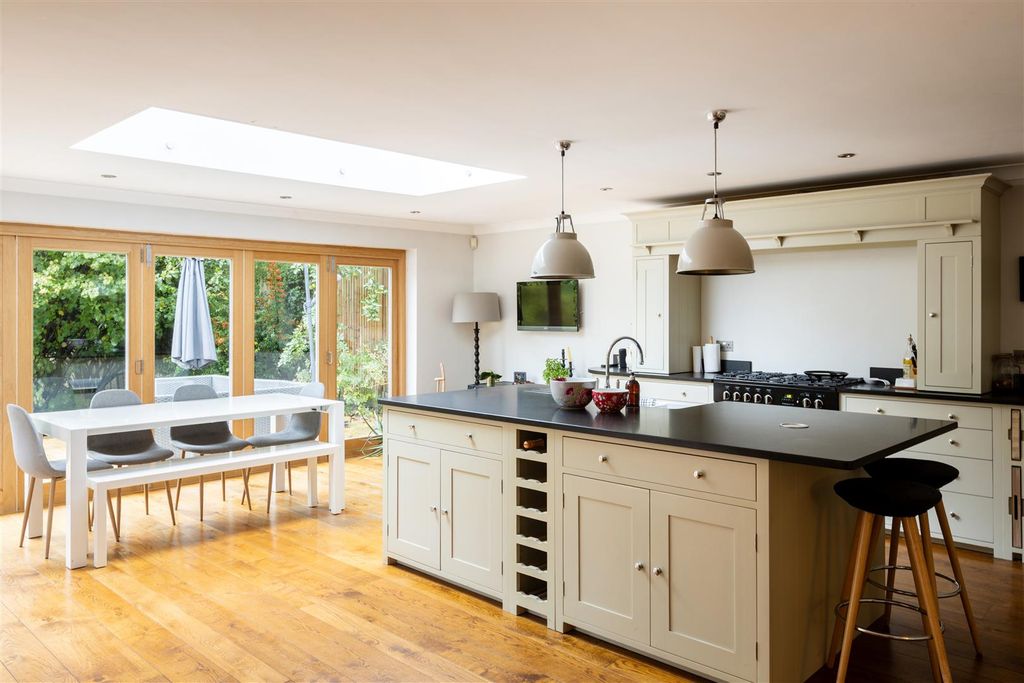 Additional image 9 of 5 bed detached house for saleHuntersfield Close, Reigate RH2