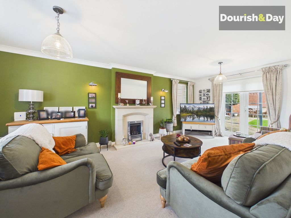 Property photo 2 of 20