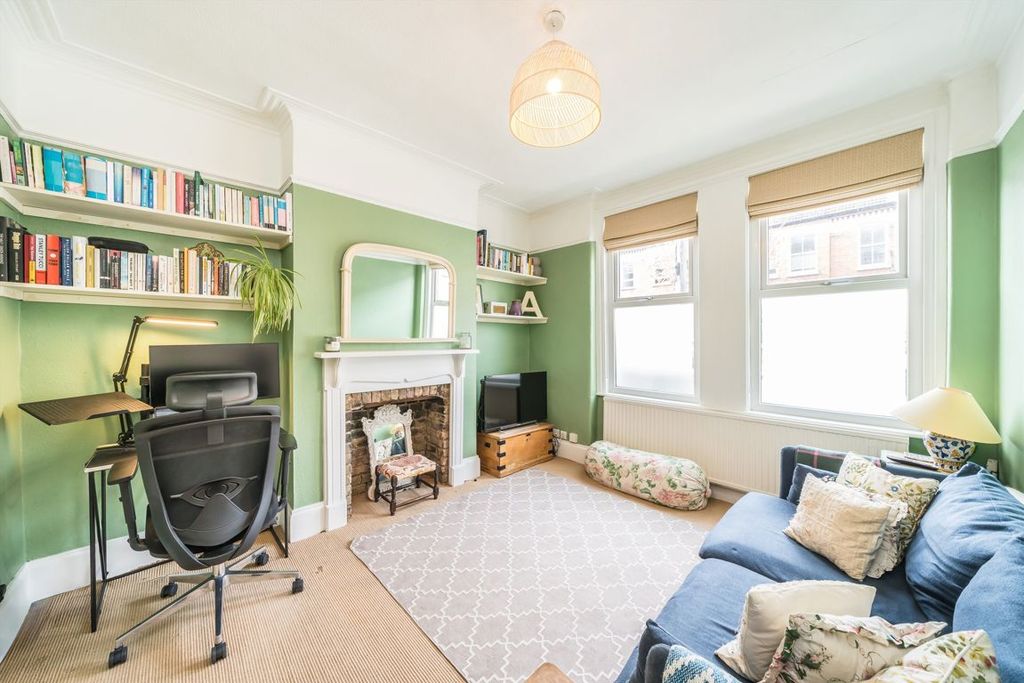 Property photo 2 of 7