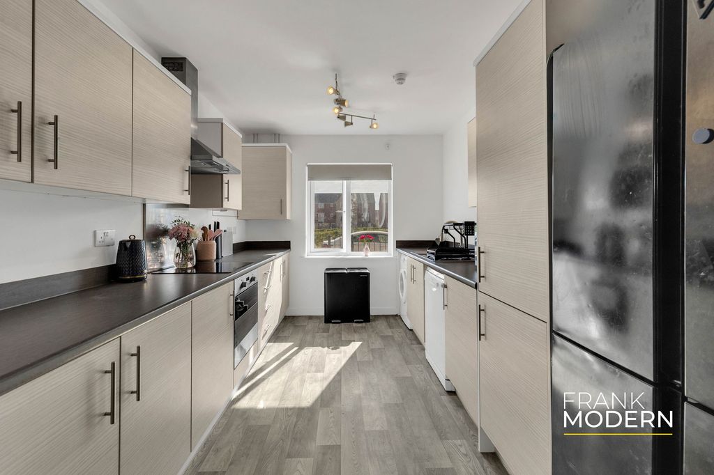 Property photo 3 of 44 Kitchen