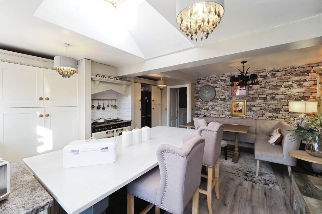 Property photo 3 of 17 Img_4172