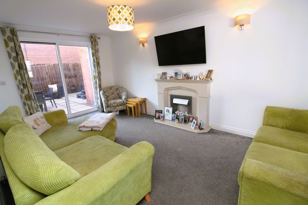 Property photo 2 of 32 Img_2703