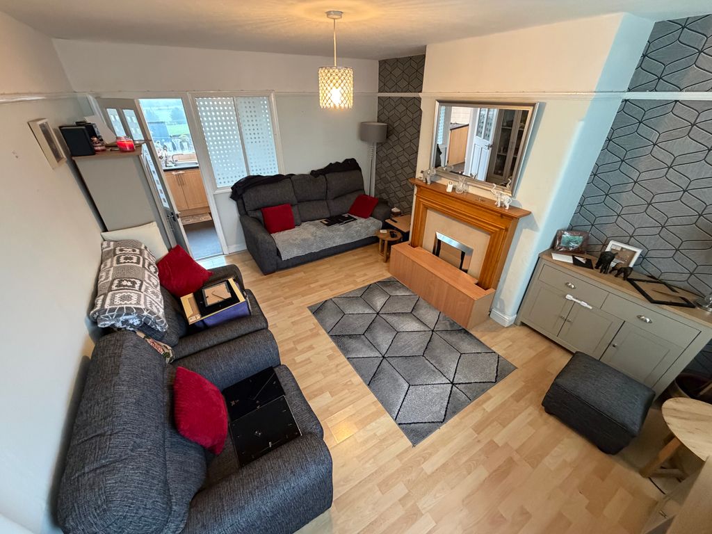 Property photo 2 of 37