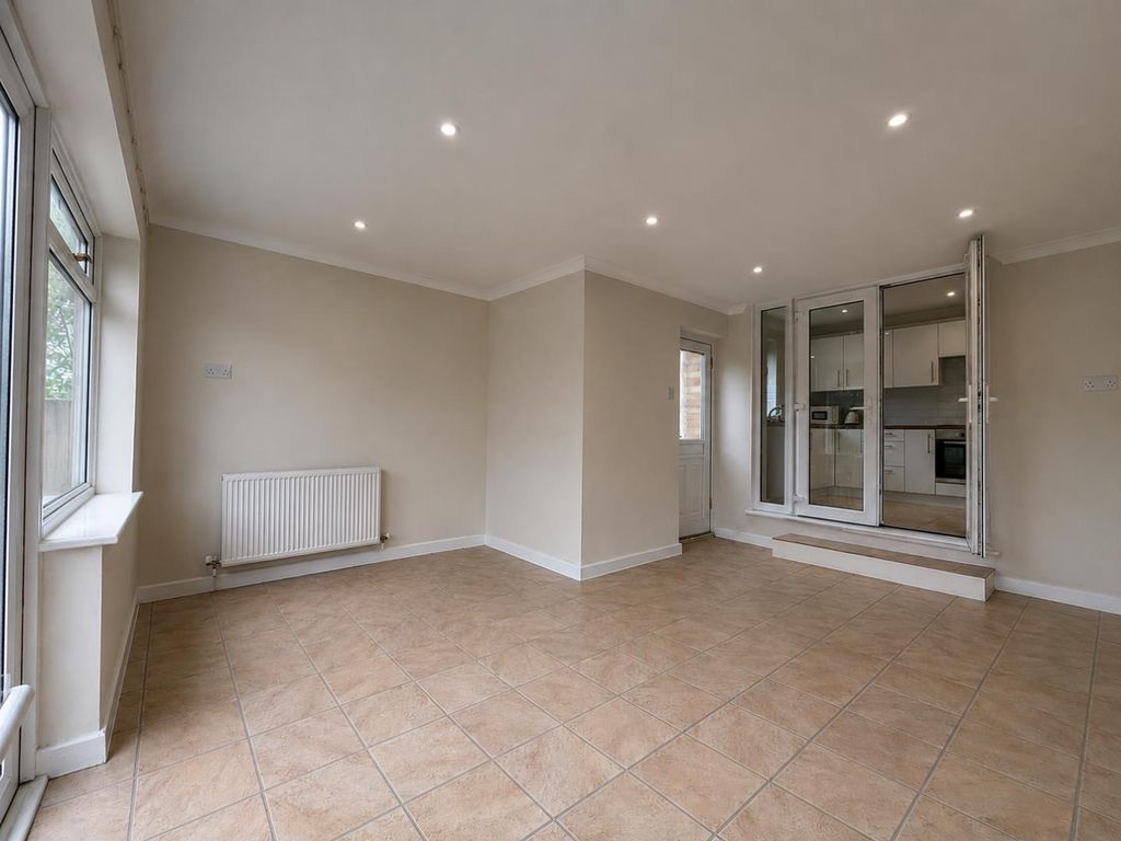 Property photo 3 of 12 Fe41Ed1A-2112-4B2A-9870-8CC71E30Ffbe.Png