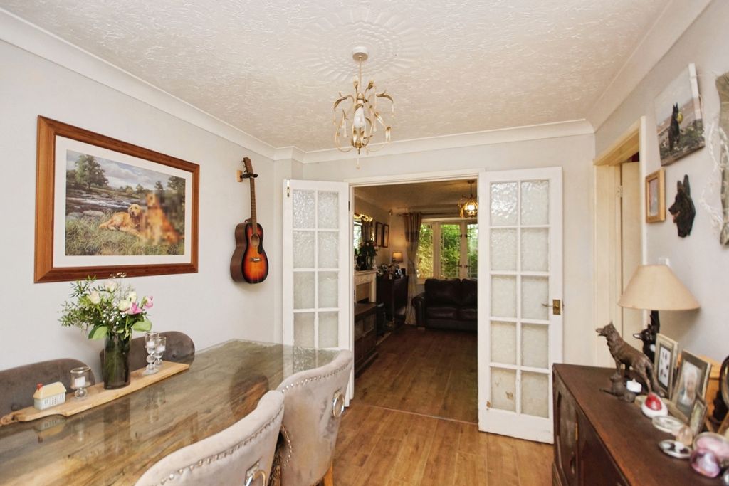 Property photo 3 of 17 Photo