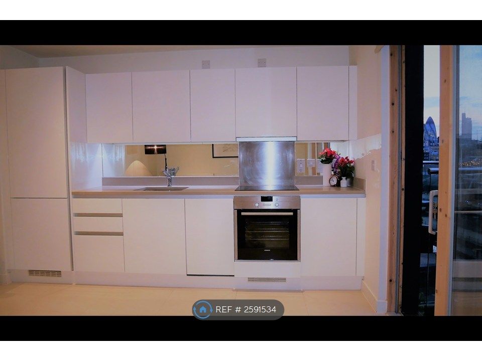 Property photo 3 of 14 Kitchen