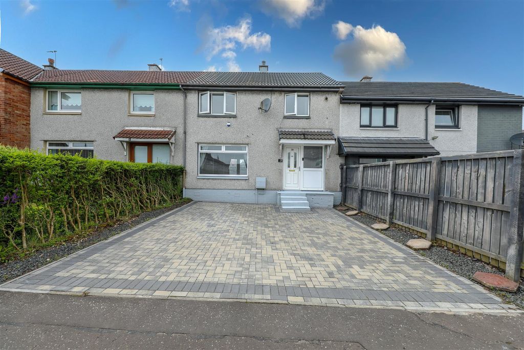 Property photo 1 of 18 A