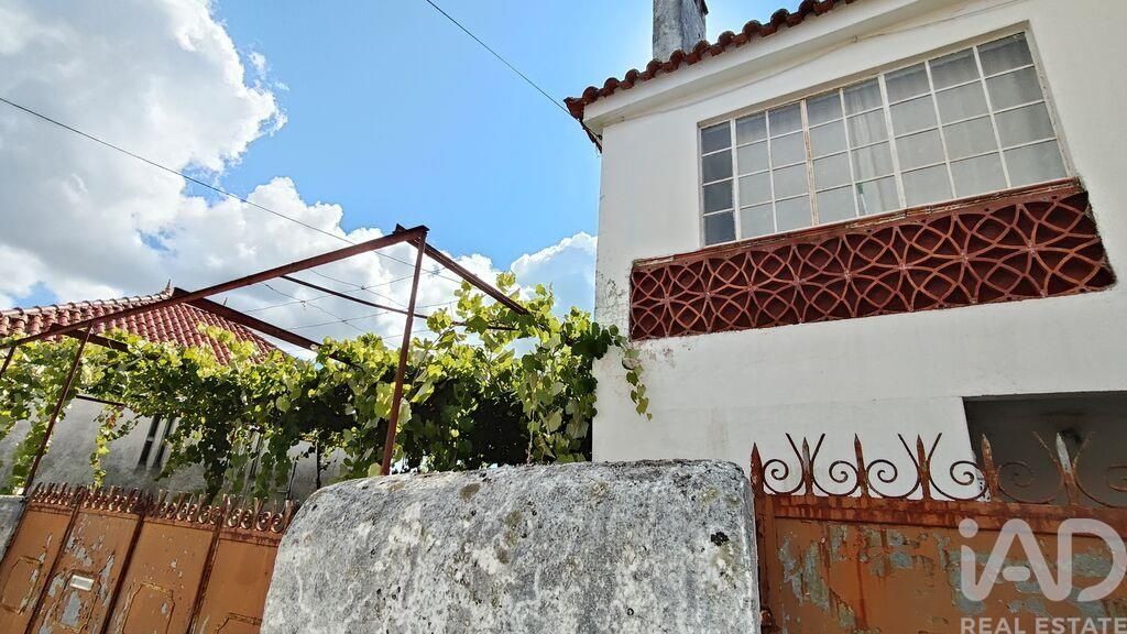 Property photo 1 of 37