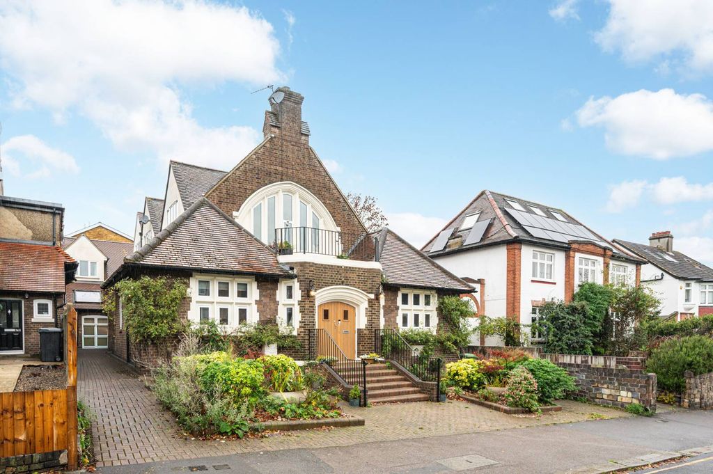 Property photo 1 of 25