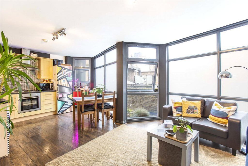 Property photo 3 of 16 Picture No. 03