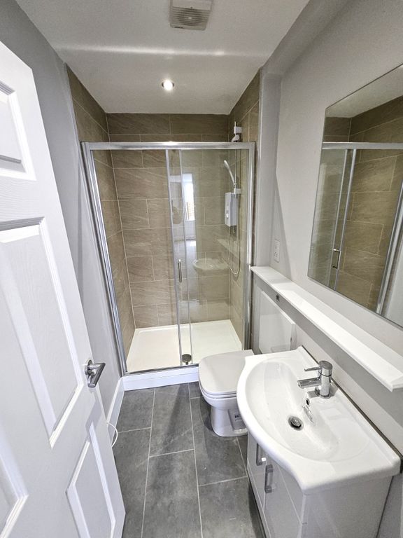 Property photo 3 of 3