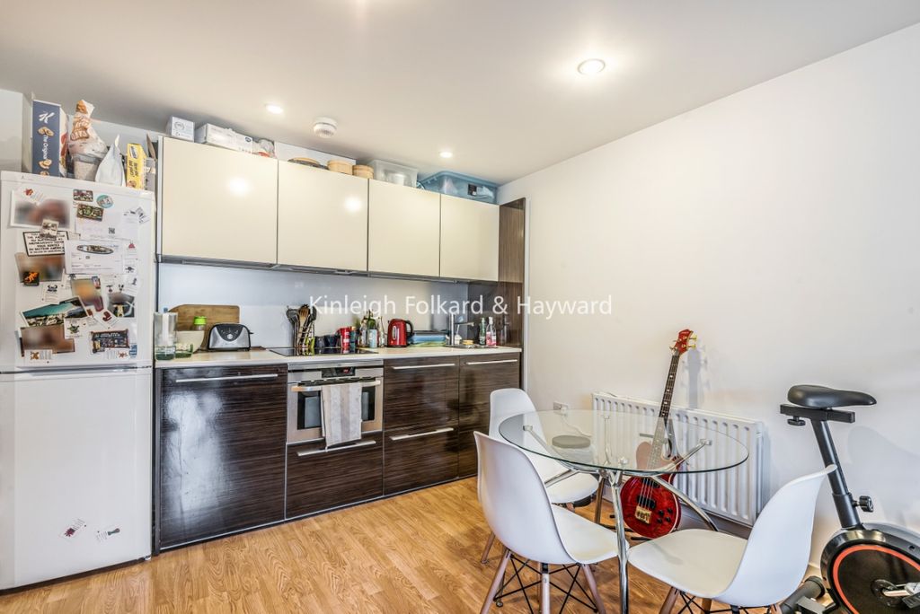 Property photo 3 of 5 6d4d7d44-Dbaf-4B0A-8