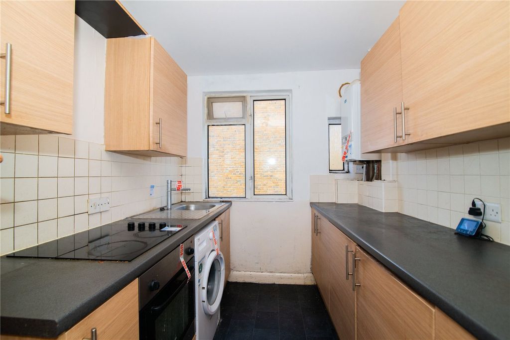 Property photo 3 of 11 Picture No. 14