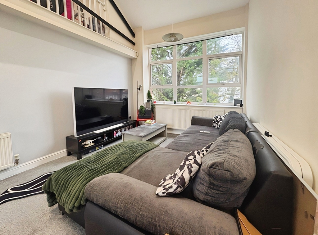 Property photo 2 of 7 Living Room